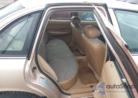 1996 Ford Crown Victoria Police Interceptor из США, поврежденный, VIN 2FALP71W9TX187092